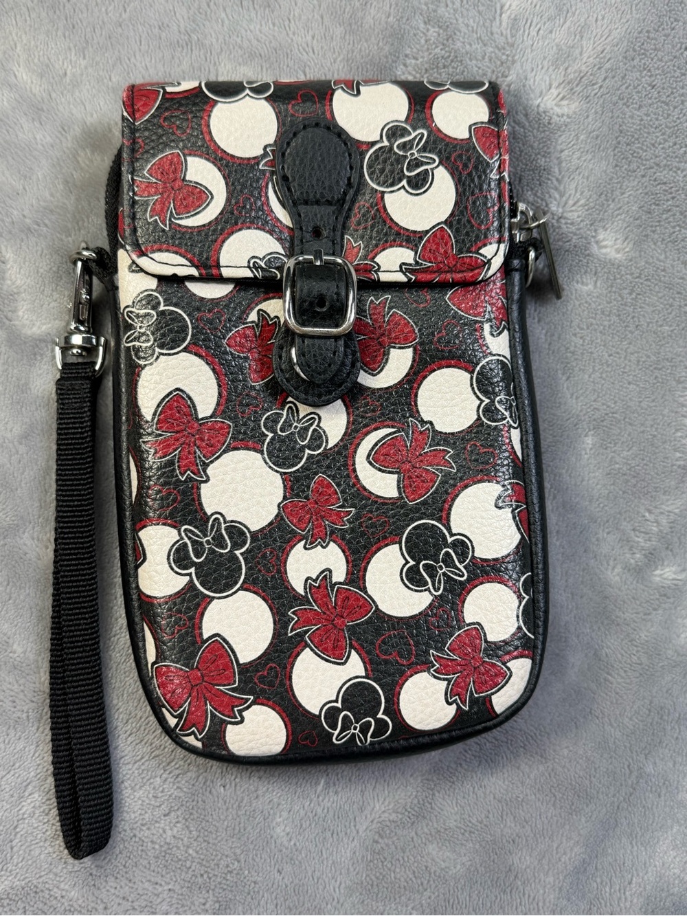 Disney Black, White & Red Minnie Bow Mini Crossbody Wallet Women’s Bag